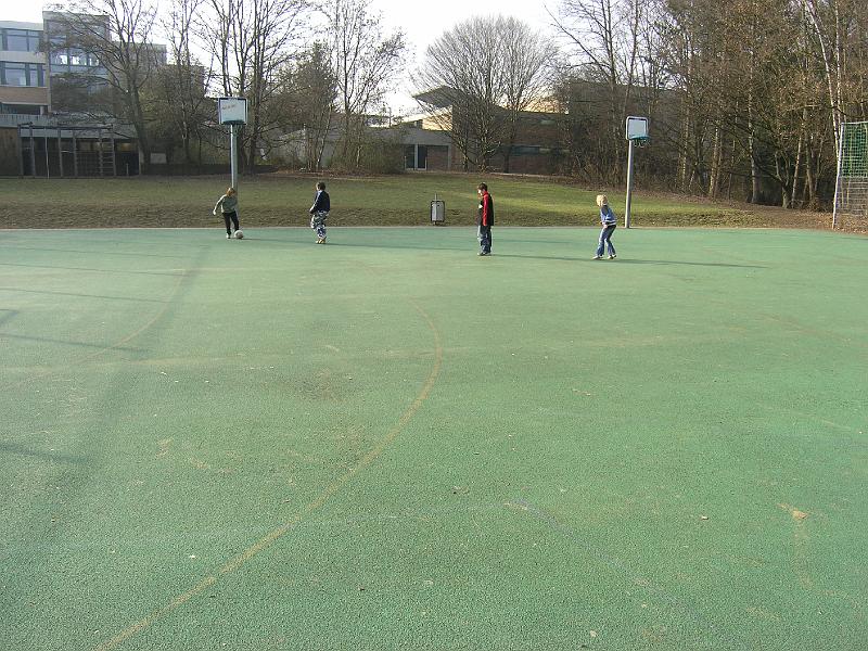 P1290101.JPG - Kooperation mit dem Jugendhaus Orschel-Hagen - Bastel- und Sport-AG