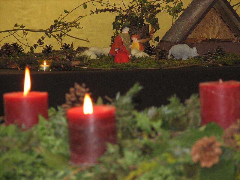 IMG_4686.JPG - Adventskranz und Krippe